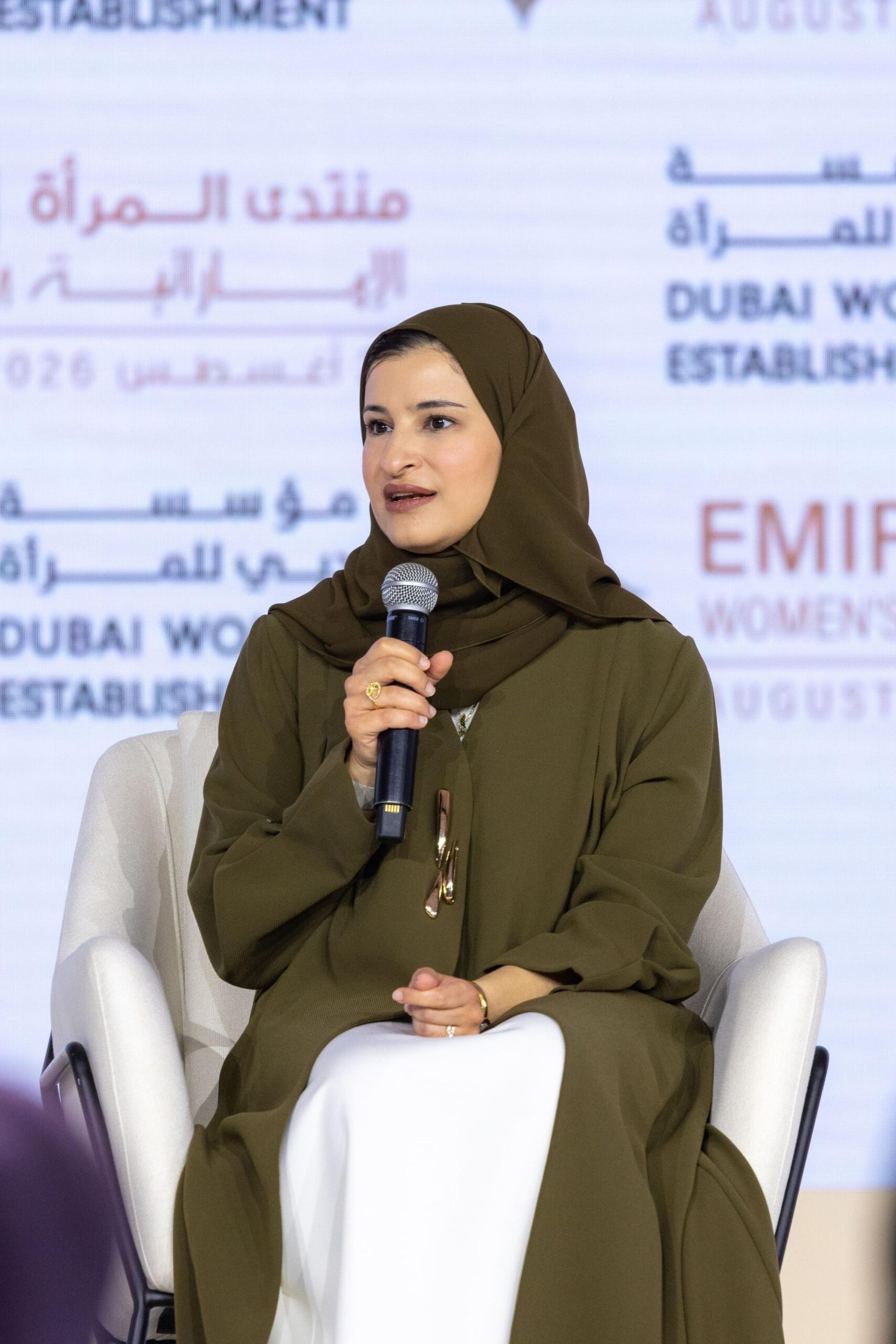 بحضور لطيفة بنت محمد.. سارة الأميري خلال منتدى المرأة: الاستثمار في الإنسان أساس صناعة مستقبل الإمارات