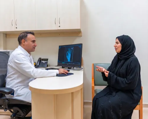 مدينة الشيخ شخبوط الطبية تطلق عيادة متكاملة ومتعددة التخصصات لمرض الذئبة الحمراء
