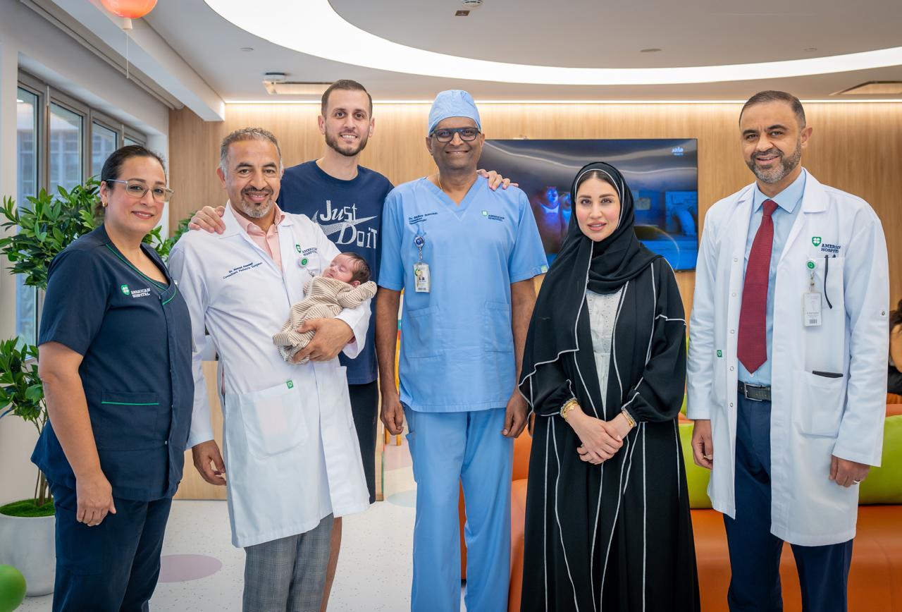 المستشفى الأمريكي _ دبي ينقذ حياة رضيع خديج بتدخل جراحي دقيق ويسجل إنجازاً جديداً في جراحات الأطفال