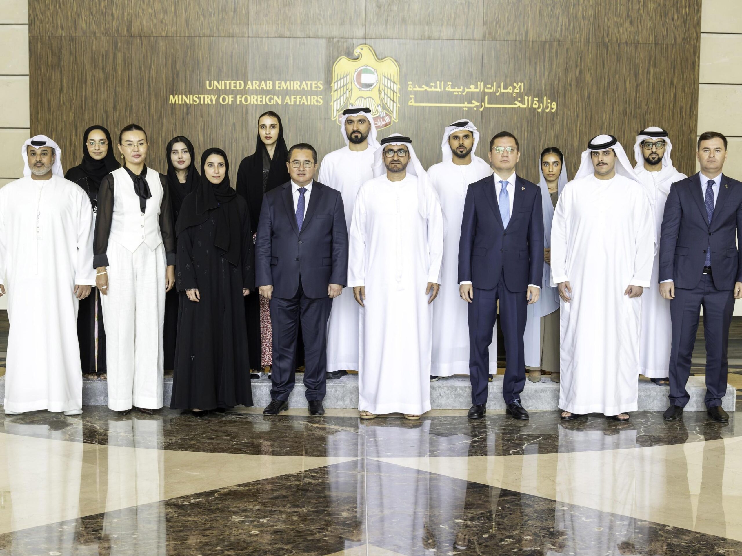 الإمارات وكازاخستان تبحثان تعزيز التعاون القنصلي