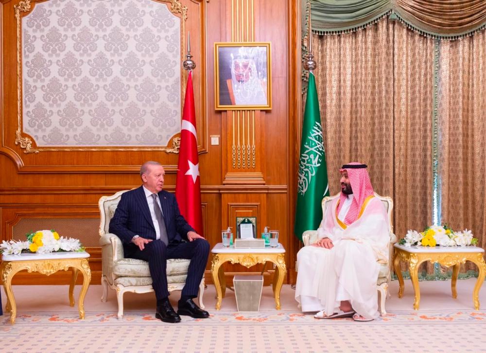 ولي العهد ورئيس تركيا يبحثان أوجه العلاقات وتطويرها في مختلف المجالات