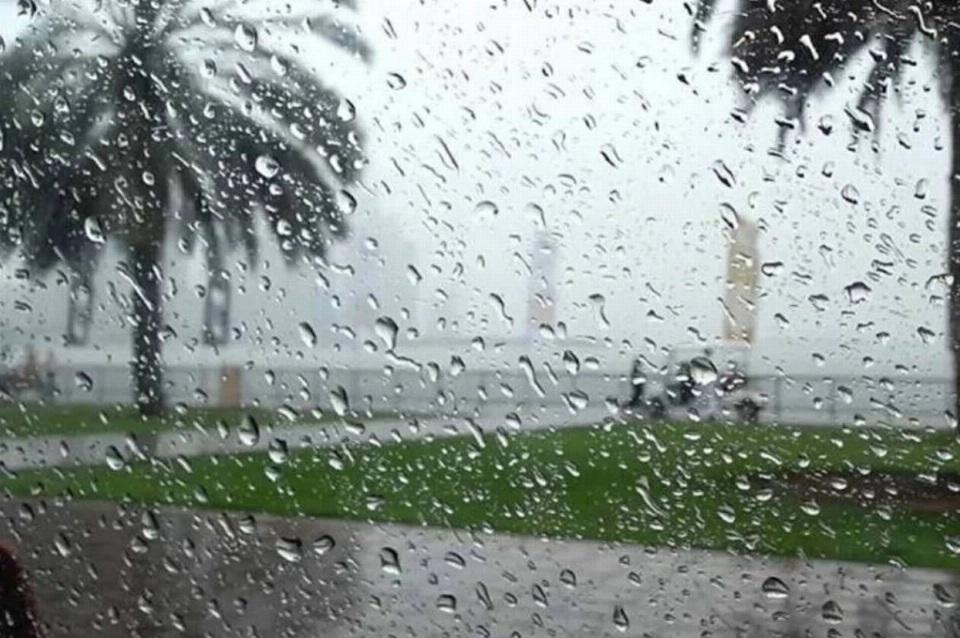 طقس الإمارات غداً.. صحو إلى غائم جزئياً وتوقعات بسقوط أمطار