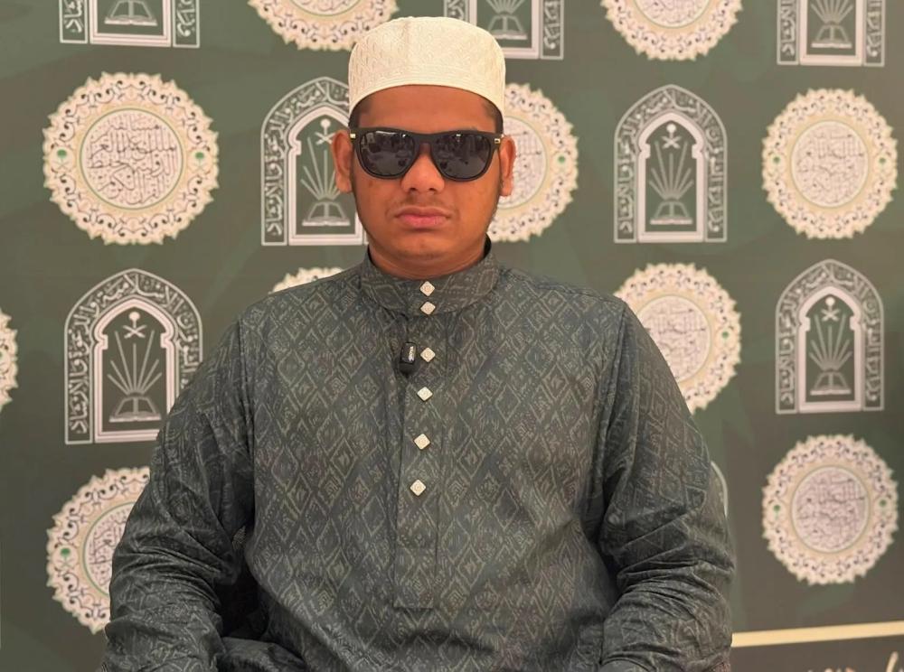 حفظه في 3 سنوات.. كفيف بنجلاديشي ينافس في مسابقة الملك عبد العزيز للقرآن