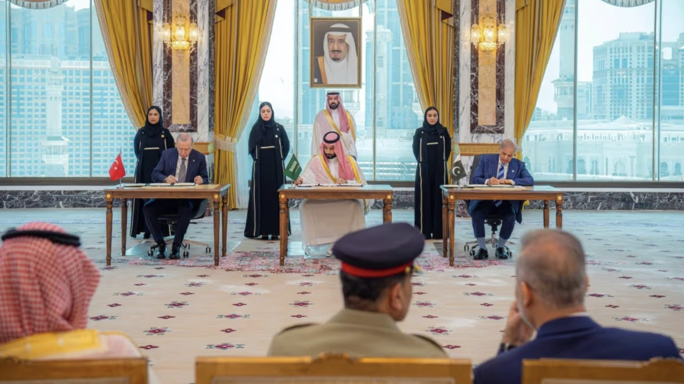 السعودية وتركيا وباكستان توقع اتفاقية مكة للدفاع المشترك