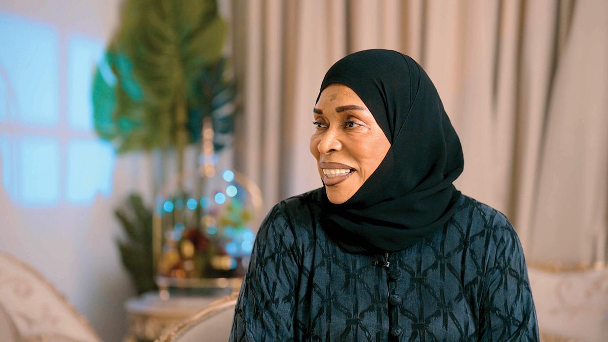 «أم الإسعاف».. إماراتية تستبدل التقاعد بـ «مرحلة جديدة» من العطاء