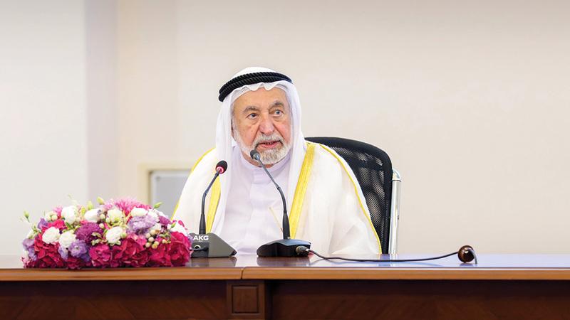 حاكم الشارقة يرفع مستوى العيش الكريم لموظفي الحكومة إلى 20 ألف درهم شهرياً