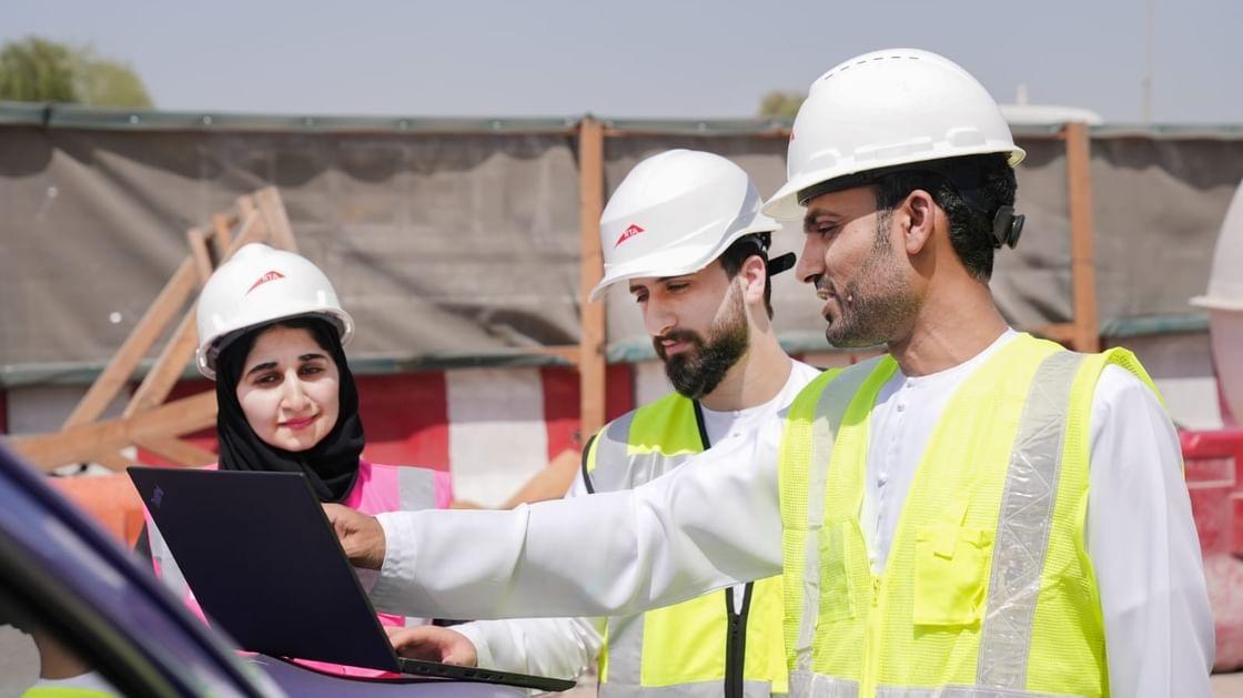 أول جهة بالمنطقة.. “طرق دبي” تحصل على مواصفة عالمية في الاستقطاب والتوظيف
