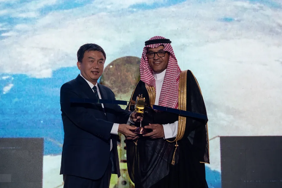 عرب سات تكشف عن قمر صناعي جديد «عربسات-50»