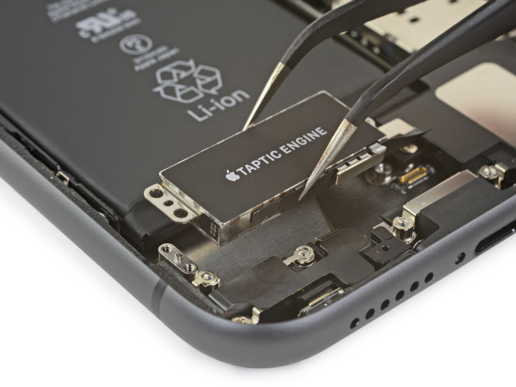 أبل تستأنف حكمًا قضائيًا بـ5.7 مليار دولار بسبب تقنية Taptic Engine في آيفون