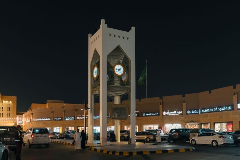احتفالاً باليوم الوطني.. صبا الخميس تستكشف المواقع التراثية التاريخية عبر TikTok LIVE