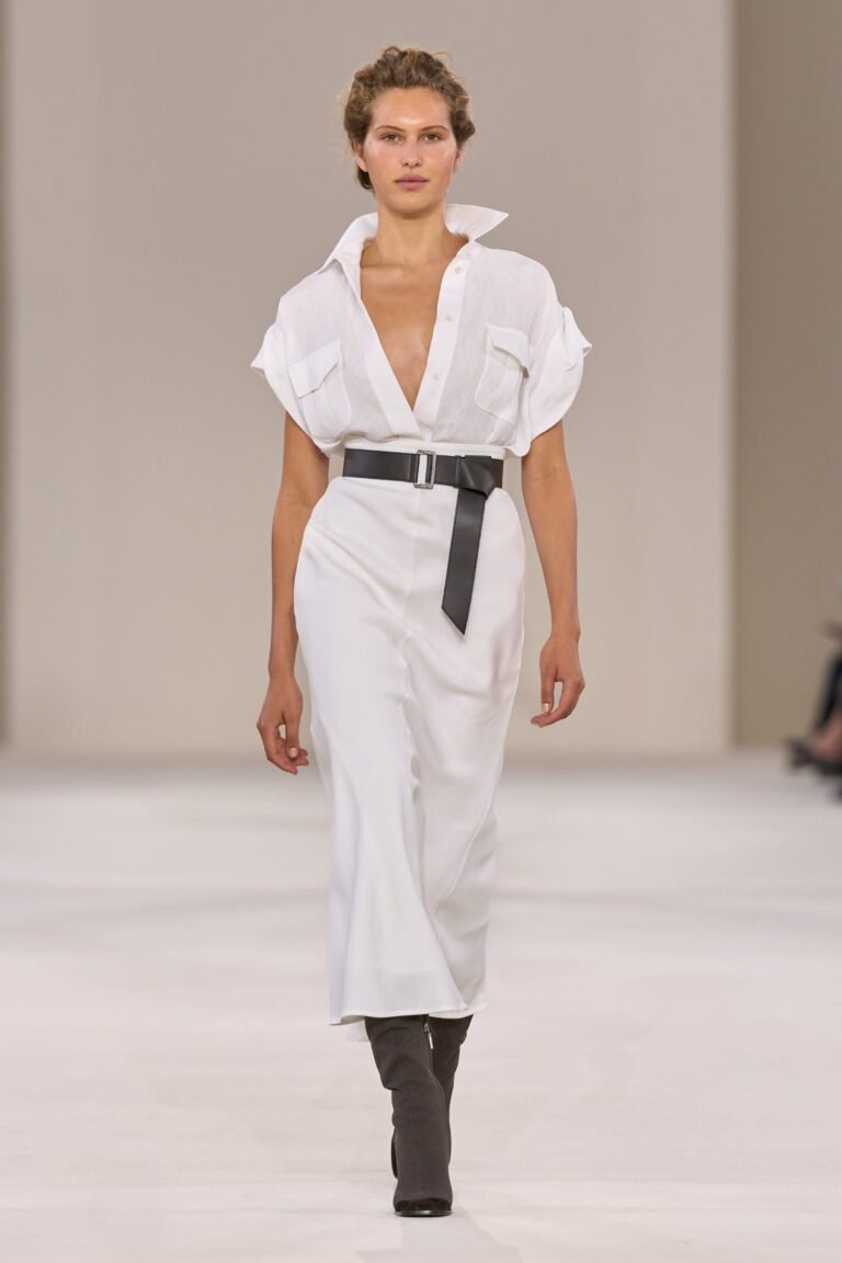 Max Mara تطلق تشكيلة ربيع وصيف 2027 بعنوان FAR HORIZON