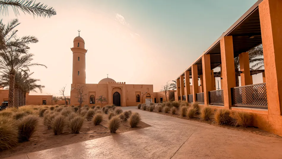 مجموعة الشارقة للضيافة تسلّط الضوء على السياحة الداخلية بوصفها محرّكاً استراتيجياً للنمو