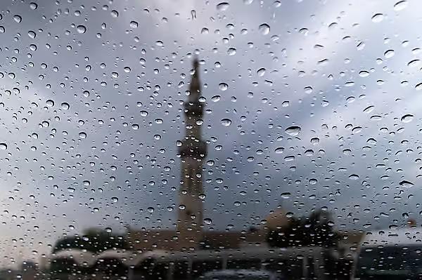 “الوطني للأرصاد”: أمطار أكتوبر أعلى من المعدل والحرارة تتجاوز 29.7 درجة