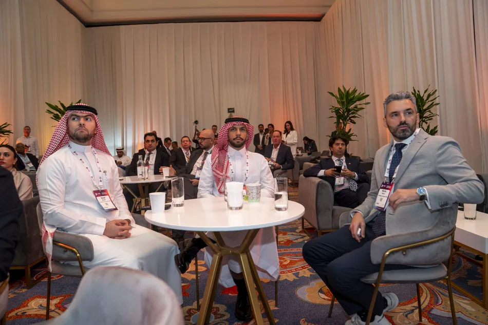 مدينة المعرفة الاقتصادية توقّع اتفاقيتَي وساطة عقارية حصرية على هامش قمة مستقبل الضيافة العالمية 2026 وتعزّز تواصلها مع المستثمرين